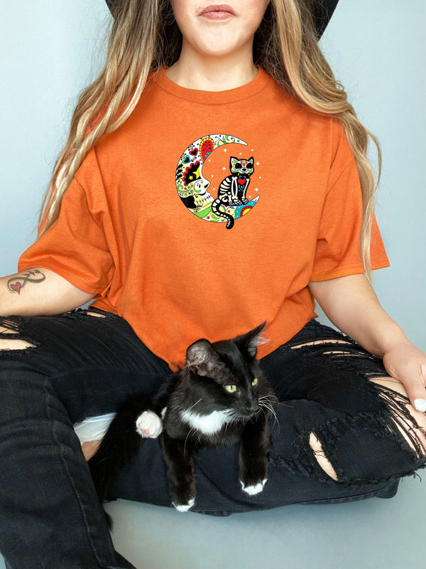 Dia de Los Muertos Halloween Sugar Skull Cat on Gildan Orange T-Shirt