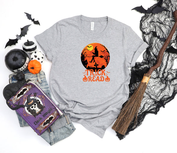 Trick Or Read Halloween Reading Lover athletic heather gray T-Shirt