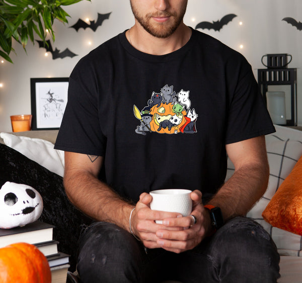 Halloween Cat Pumpkin House on Gildan Men Black T-Shirt
