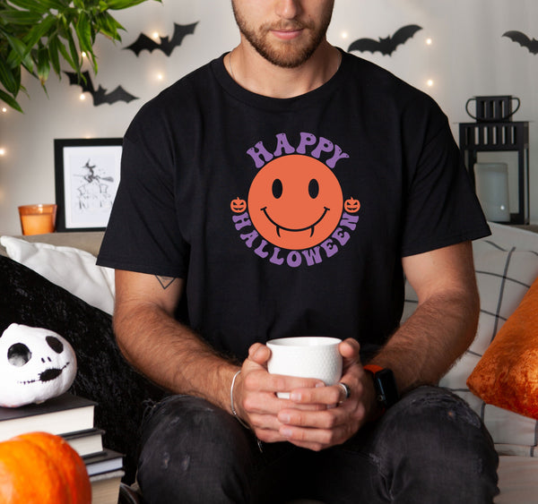 Happy Halloween Smiley on Gildan Men Black T-Shirt
