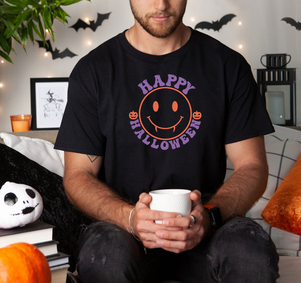 Happy Halloween Smiley Outline on Gildan Men Black T-Shirt