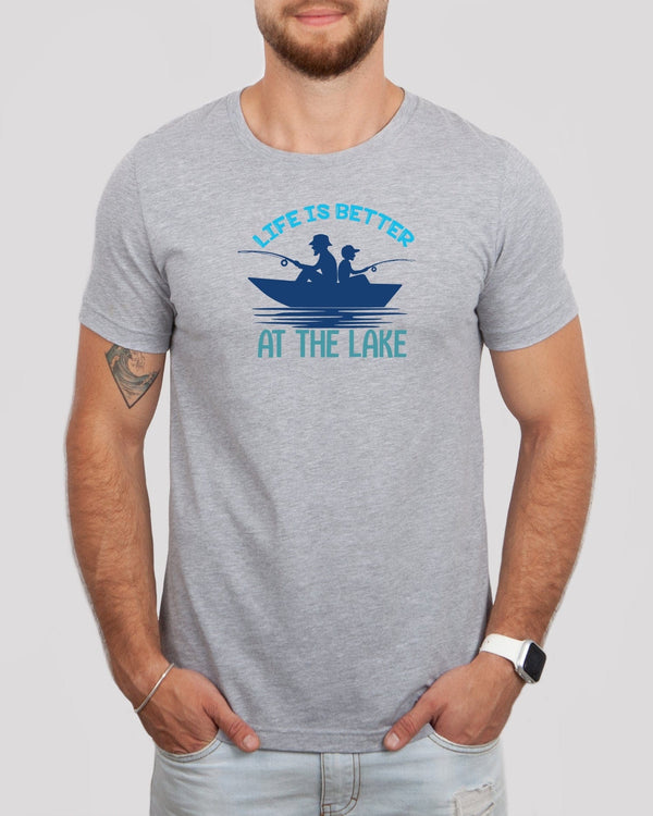 Life is better at the lake boat med gray t-shirt