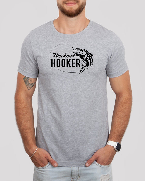 Weekend hooker med gray t-shirt